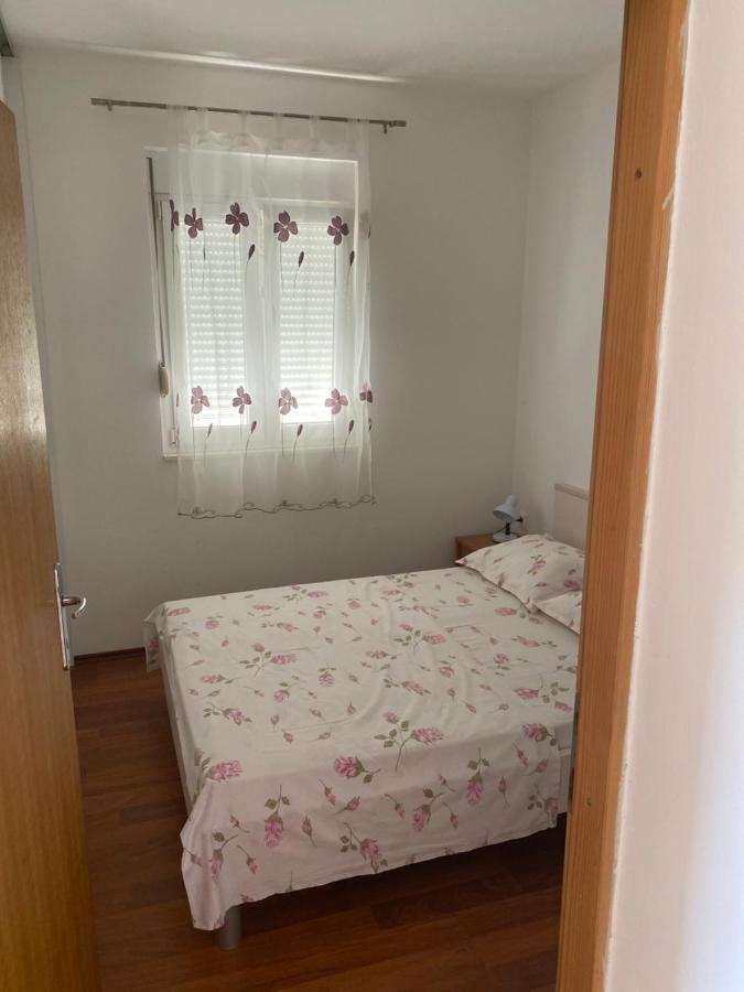 Apartmán Mladenka 20m From Marina!