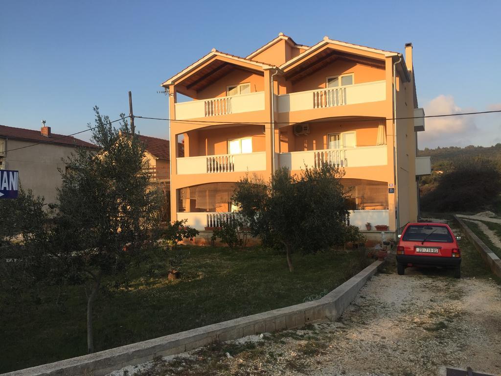 Apartmán Mladenka 20m From Marina! *