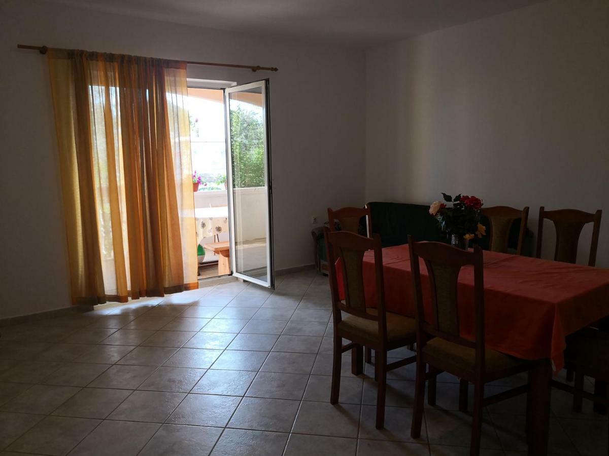 Apartment Mladenka 20m From Marina! *