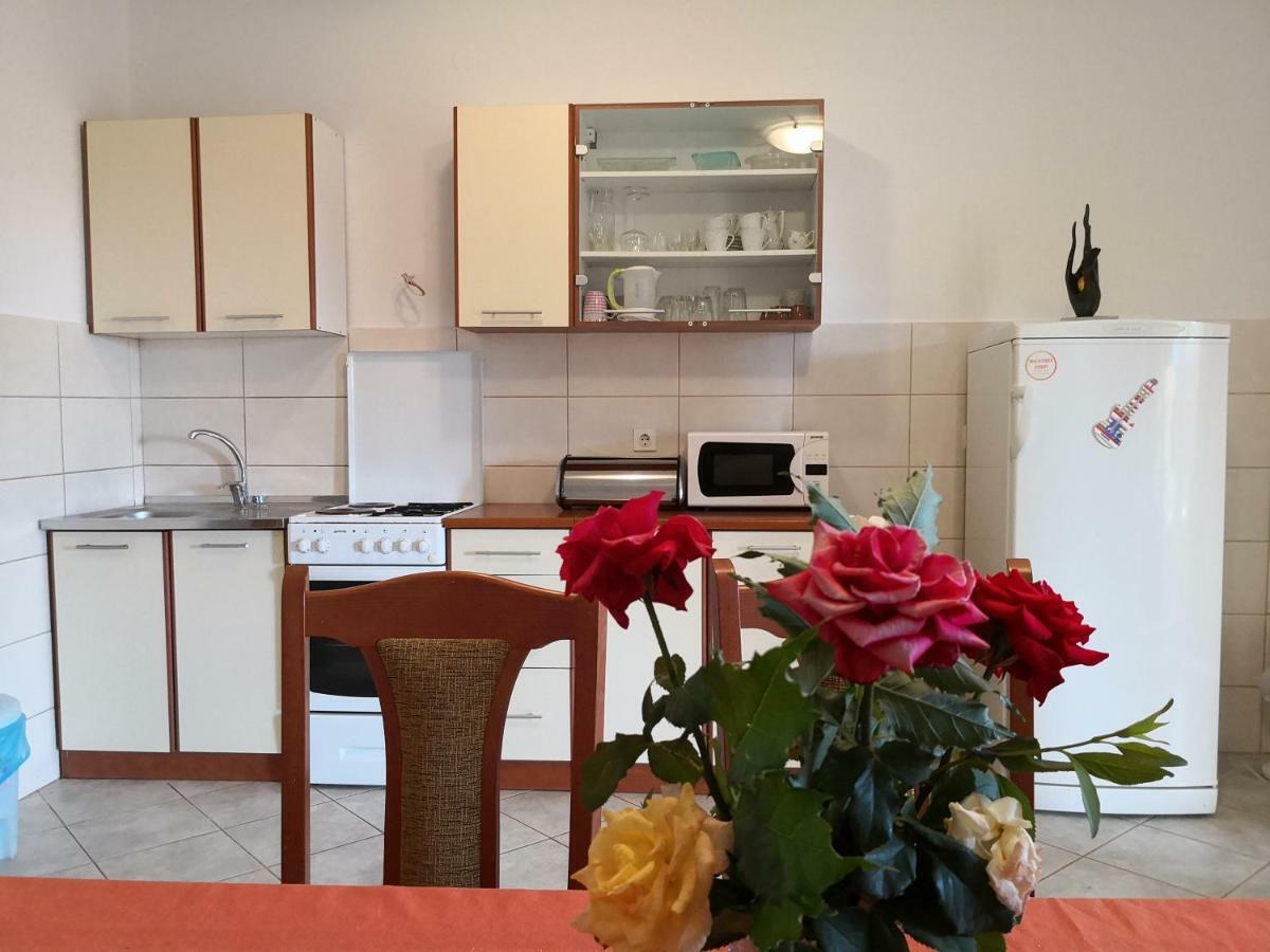 Apartmán Mladenka 20m From Marina! Sukošan
